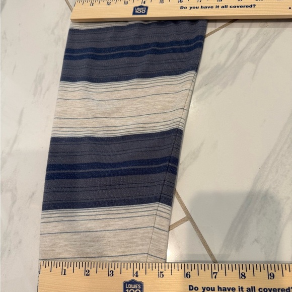 Eddie Bauer Camp Fleece Pullover Hoodie with Front Kangaroo Pocket. Size Large - Picture 9 of 12